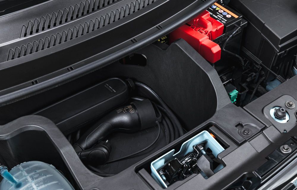 PREMIERĂ: Am văzut pe viu noua generație Dacia Spring. 5 lucruri esențiale - Poza 42