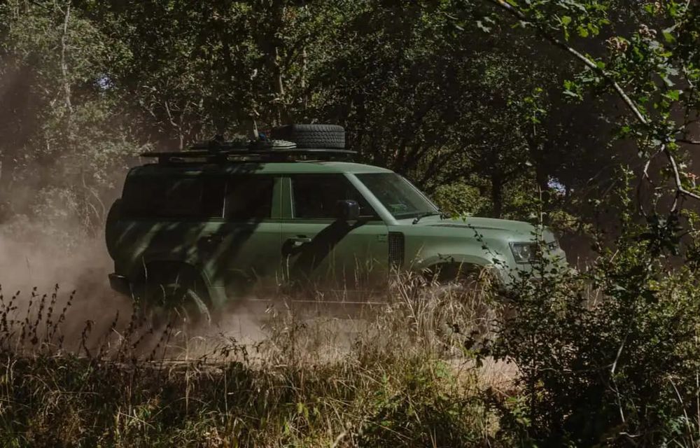 Land Rover Defender Wolf Series II: 4 versiuni militare pregătite pentru armata britanică - Poza 4 Land Rover Defender Wolf Series II: 4 versiuni militare pregătite pentru armata britanică - Poza 4
