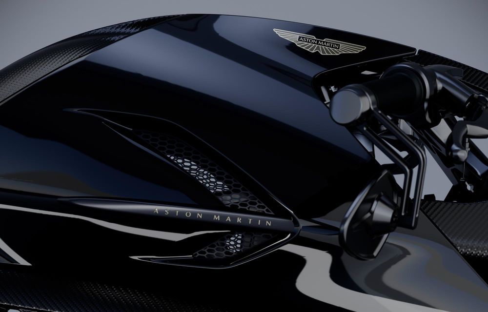 Aston Martin prezintă prima sa motocicletă de stradă: limitată la 300 de exemplare - Poza 6 Aston Martin prezintă prima sa motocicletă de stradă: limitată la 300 de exemplare - Poza 6