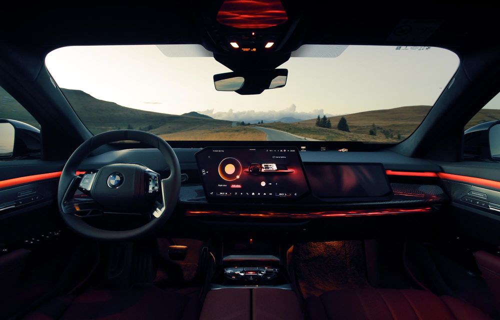 Noul BMW Seria 7 facelift a ajuns în România. Prezentat în cadrul unui eveniment special - Poza 7 Noul BMW Seria 7 facelift a ajuns în România. Prezentat în cadrul unui eveniment special - Poza 7