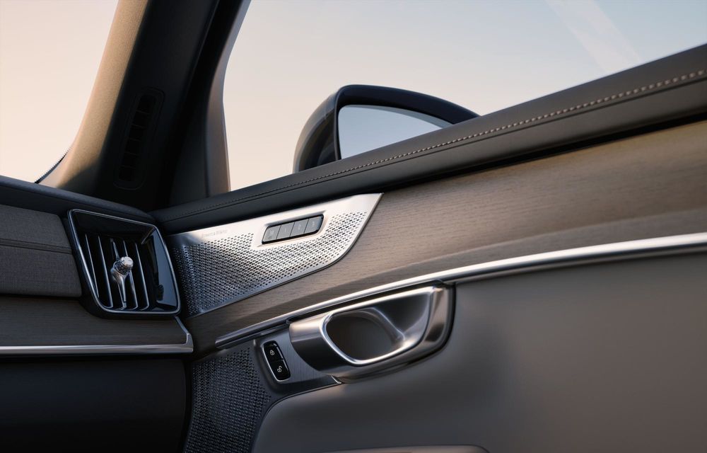 Volvo lansează versiuni PHEV noi pentru XC60 și XC90. Facelift pentru XC60 - Poza 56