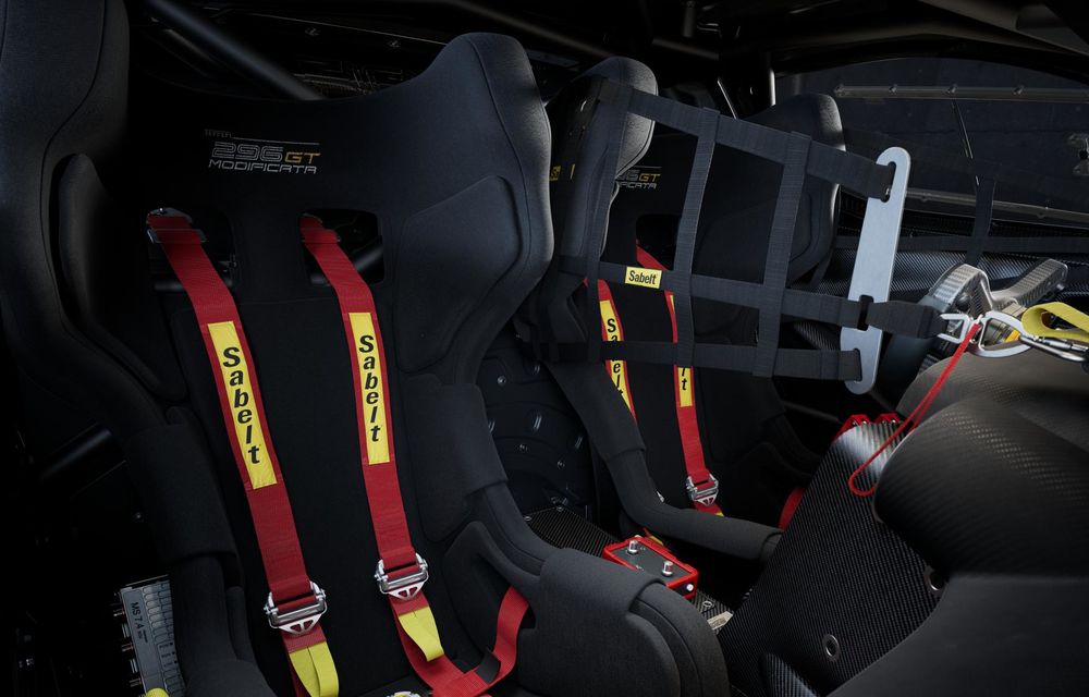 Noul Ferrari 296 GT Modificata: versiune creată special pentru circuit - Poza 8