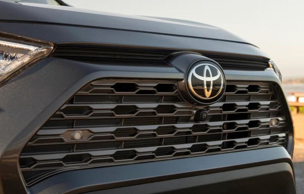 Toyota a brevetat un sistem care îți urmărește privirea și face fotografii în locul tău - Poza 1 Toyota a brevetat un sistem care îți urmărește privirea și face fotografii în locul tău - Poza 1