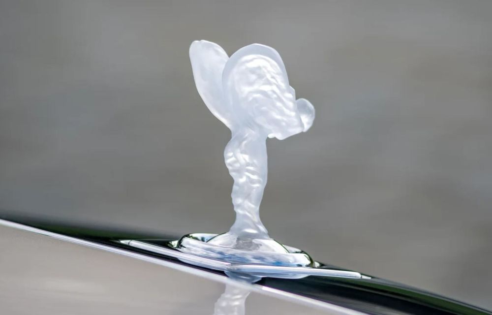 Rolls-Royce Phantom Hummingbird: exemplar unicat decorat cu cochilii de melc marin - Poza 3 Rolls-Royce Phantom Hummingbird: exemplar unicat decorat cu cochilii de melc marin - Poza 3