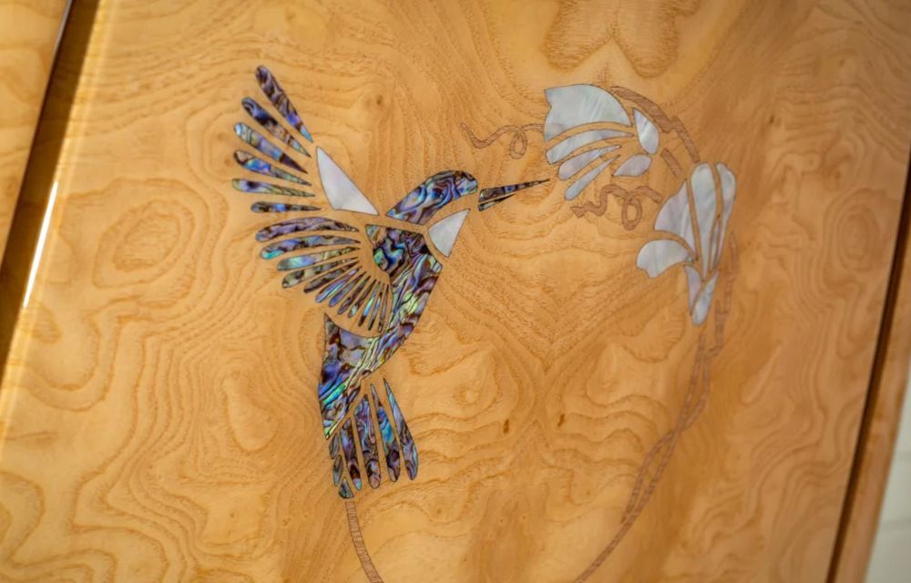 Rolls-Royce Phantom Hummingbird: exemplar unicat decorat cu cochilii de melc marin - Poza 6 Rolls-Royce Phantom Hummingbird: exemplar unicat decorat cu cochilii de melc marin - Poza 6