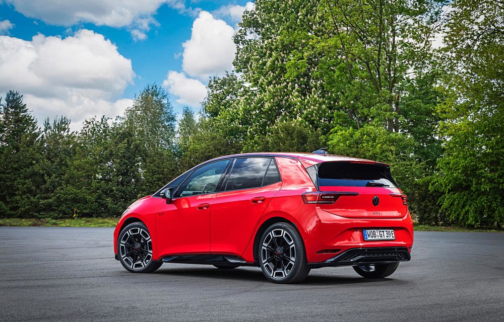 PREMIERĂ: Cel mai puternic Volkswagen GTI din istorie este electric: 601 km autonomie - Poza 17