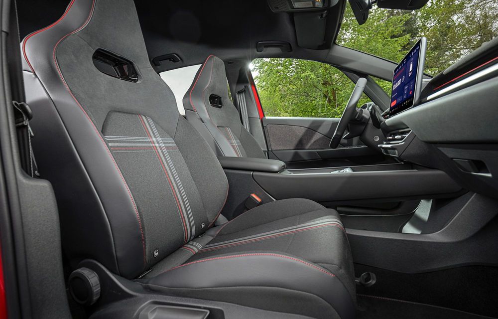 PREMIERĂ: Cel mai puternic Volkswagen GTI din istorie este electric: 601 km autonomie - Poza 22