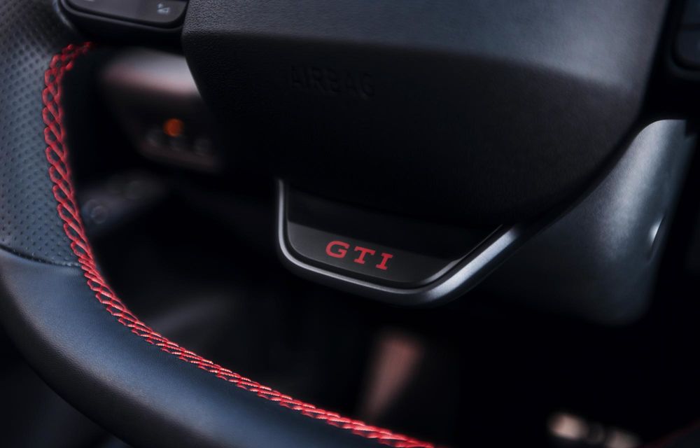 PREMIERĂ: Cel mai puternic Volkswagen GTI din istorie este electric: 601 km autonomie - Poza 24