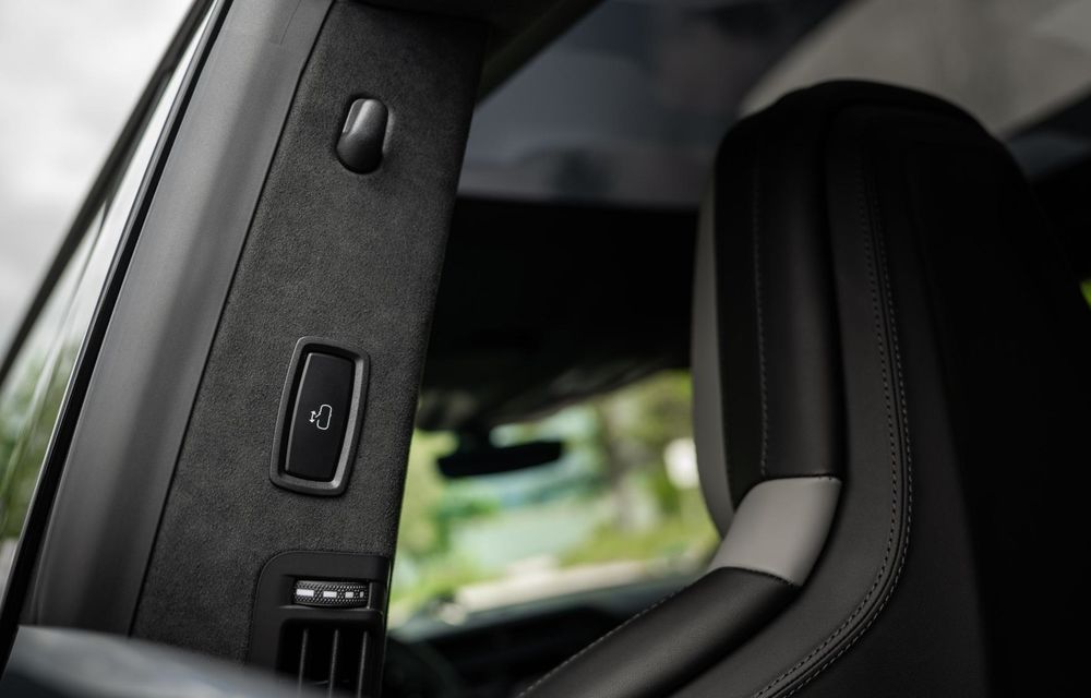 Noutăți pentru Porsche Cayenne Electric: uși acționate automat și încărcare fără cablu - Poza 4 Noutăți pentru Porsche Cayenne Electric: uși acționate automat și încărcare fără cablu - Poza 4