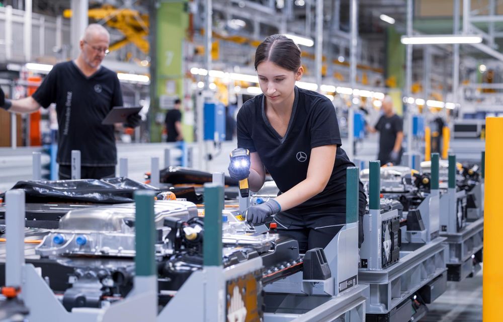 Noul Mercedes-Benz GLA a intrat în producția de serie - Poza 3 Noul Mercedes-Benz GLA a intrat în producția de serie - Poza 3