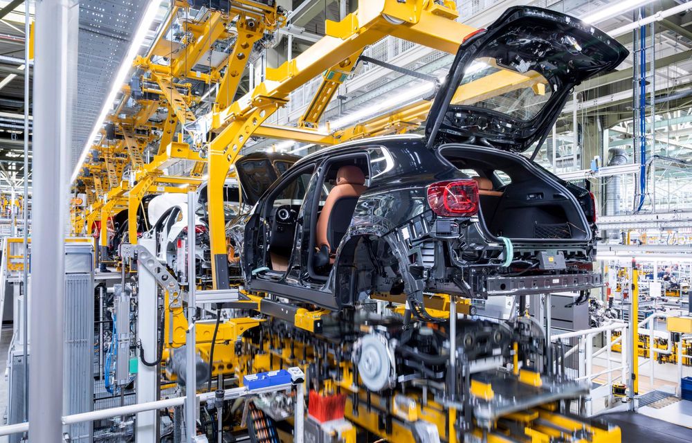 Noul Mercedes-Benz GLA a intrat în producția de serie - Poza 8 Noul Mercedes-Benz GLA a intrat în producția de serie - Poza 8