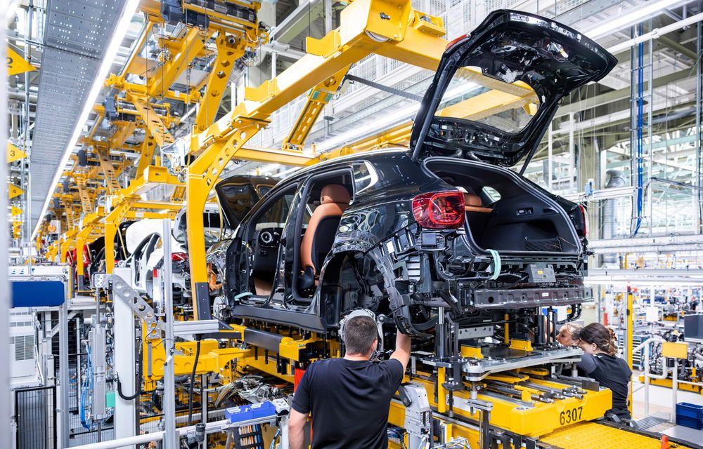 Noul Mercedes-Benz GLA a intrat în producția de serie - Poza 9 Noul Mercedes-Benz GLA a intrat în producția de serie - Poza 9
