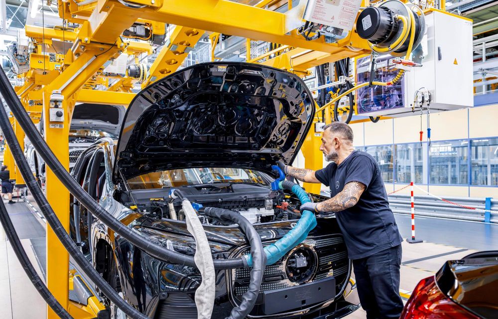 Noul Mercedes-Benz GLA a intrat în producția de serie - Poza 10 Noul Mercedes-Benz GLA a intrat în producția de serie - Poza 10