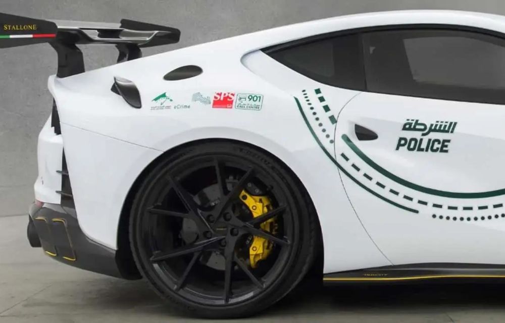 Poliția din Dubai își extinde flota cu un Ferrari 812 Superfast modificat de Mansory - Poza 3 Poliția din Dubai își extinde flota cu un Ferrari 812 Superfast modificat de Mansory - Poza 3