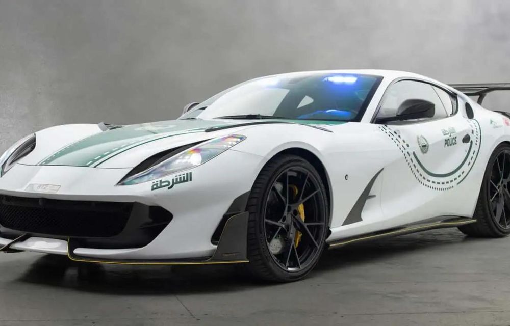 Poliția din Dubai își extinde flota cu un Ferrari 812 Superfast modificat de Mansory - Poza 1 Poliția din Dubai își extinde flota cu un Ferrari 812 Superfast modificat de Mansory - Poza 1