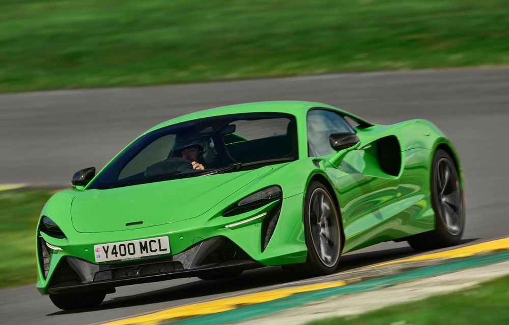 McLaren Artura va fi retras din producție în 2028 - Poza 1 McLaren Artura va fi retras din producție în 2028 - Poza 1