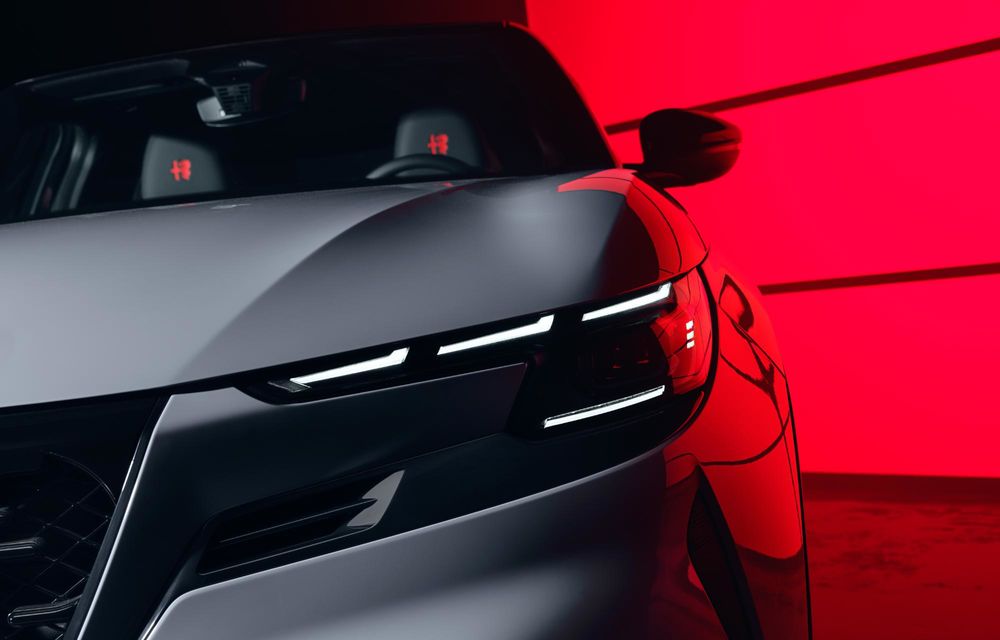 Alfa Romeo Edizione Luna Rossa: ediție specială nouă pentru 4 modele - Poza 5 Alfa Romeo Edizione Luna Rossa: ediție specială nouă pentru 4 modele - Poza 5