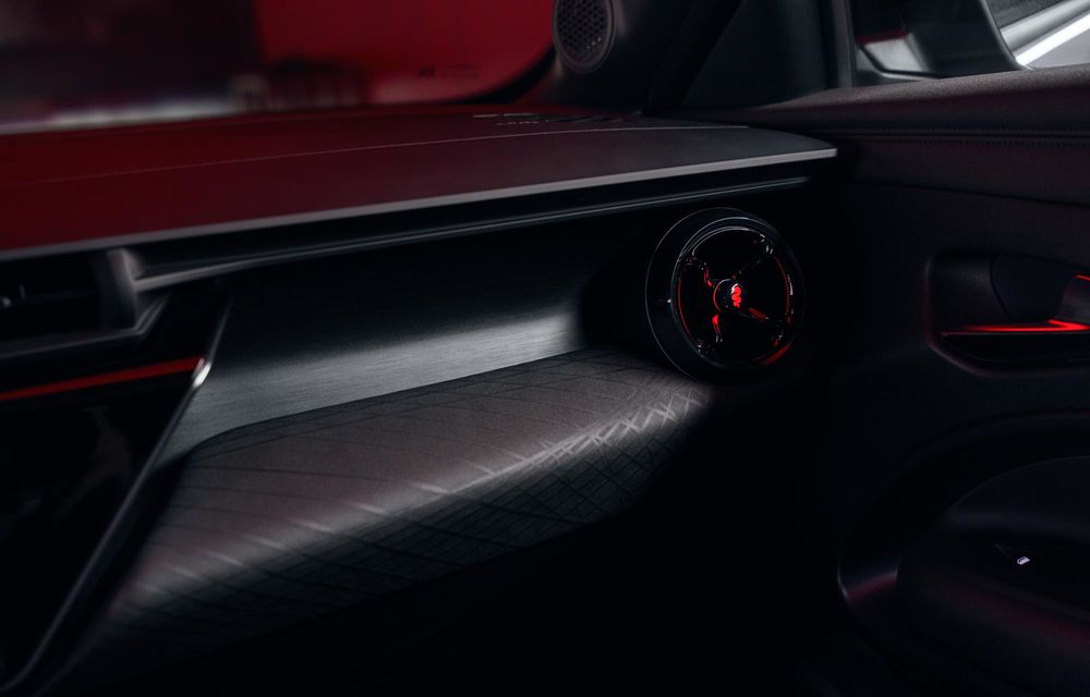 Alfa Romeo Edizione Luna Rossa: ediție specială nouă pentru 4 modele - Poza 13 Alfa Romeo Edizione Luna Rossa: ediție specială nouă pentru 4 modele - Poza 13