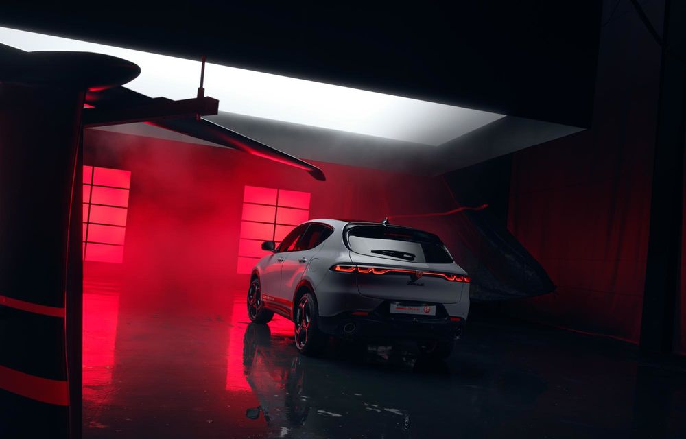 Alfa Romeo Edizione Luna Rossa: ediție specială nouă pentru 4 modele - Poza 21 Alfa Romeo Edizione Luna Rossa: ediție specială nouă pentru 4 modele - Poza 21