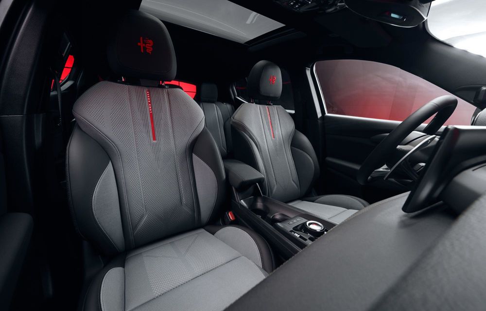 Alfa Romeo Edizione Luna Rossa: ediție specială nouă pentru 4 modele - Poza 32 Alfa Romeo Edizione Luna Rossa: ediție specială nouă pentru 4 modele - Poza 32