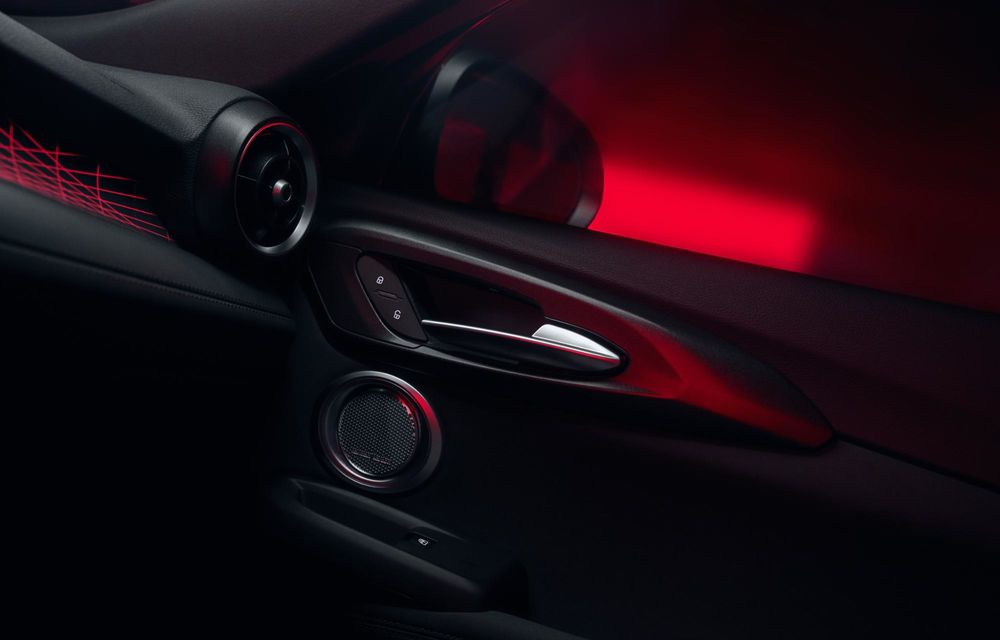 Alfa Romeo Edizione Luna Rossa: ediție specială nouă pentru 4 modele - Poza 33 Alfa Romeo Edizione Luna Rossa: ediție specială nouă pentru 4 modele - Poza 33