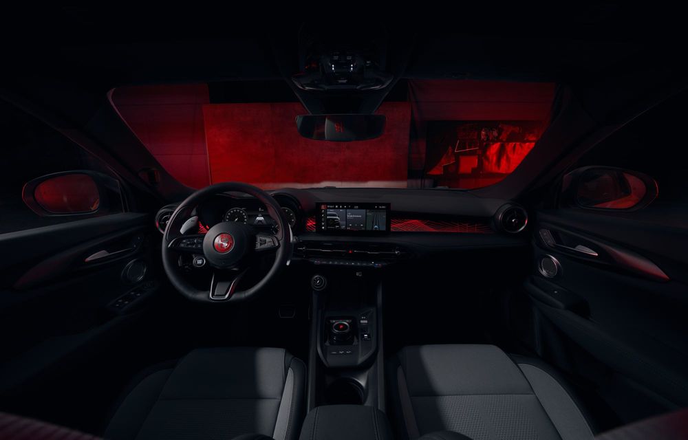 Alfa Romeo Edizione Luna Rossa: ediție specială nouă pentru 4 modele - Poza 34 Alfa Romeo Edizione Luna Rossa: ediție specială nouă pentru 4 modele - Poza 34
