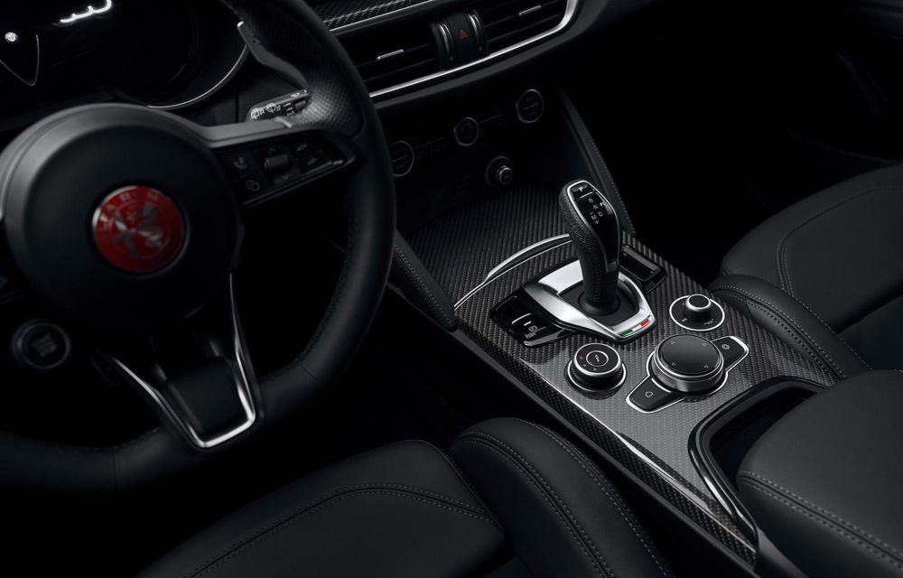 Alfa Romeo Edizione Luna Rossa: ediție specială nouă pentru 4 modele - Poza 72 Alfa Romeo Edizione Luna Rossa: ediție specială nouă pentru 4 modele - Poza 72
