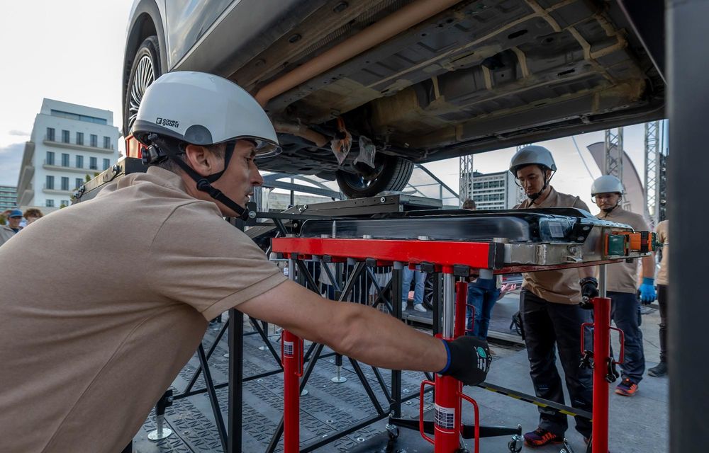 REPORTAJ: Chery Safety Challenge a ajuns în România. Bateria lui Tiggo 9, scufundată 24 de ore în apă sărată - Poza 18 REPORTAJ: Chery Safety Challenge a ajuns în România. Bateria lui Tiggo 9, scufundată 24 de ore în apă sărată - Poza 18