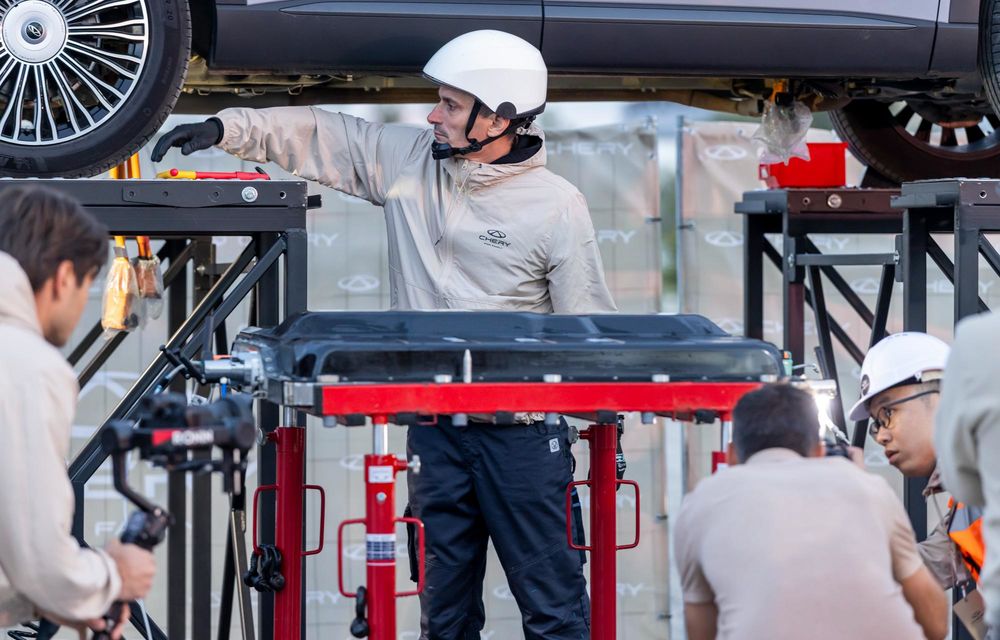 REPORTAJ: Chery Safety Challenge a ajuns în România. Bateria lui Tiggo 9, scufundată 24 de ore în apă sărată - Poza 29 REPORTAJ: Chery Safety Challenge a ajuns în România. Bateria lui Tiggo 9, scufundată 24 de ore în apă sărată - Poza 29