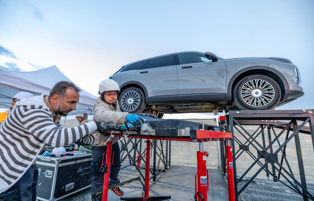 REPORTAJ: Chery Safety Challenge a ajuns în România. Bateria lui Tiggo 9, scufundată 24 de ore în apă sărată - Poza 51 REPORTAJ: Chery Safety Challenge a ajuns în România. Bateria lui Tiggo 9, scufundată 24 de ore în apă sărată - Poza 51