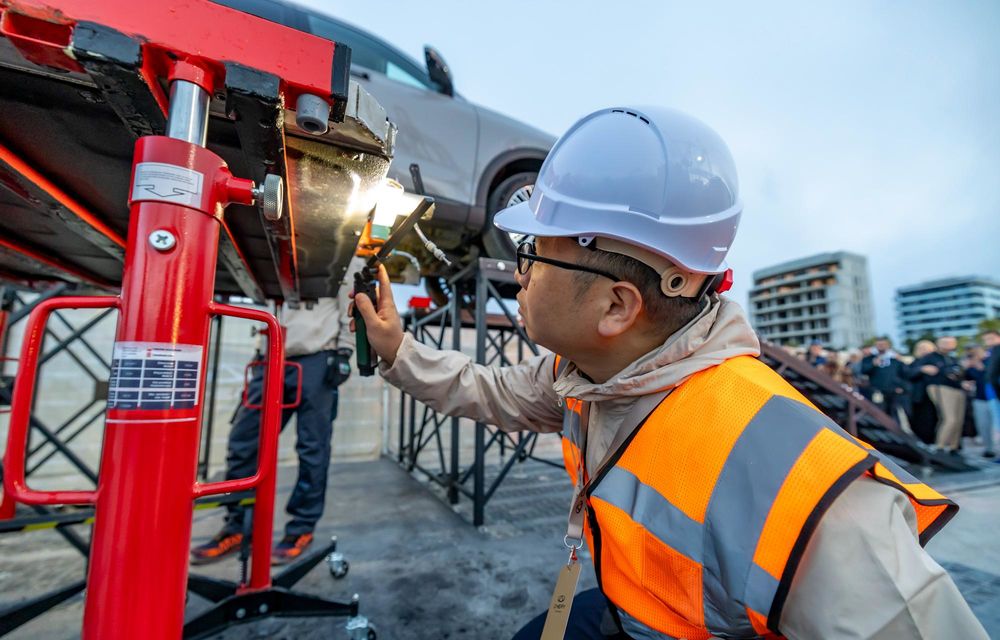 REPORTAJ: Chery Safety Challenge a ajuns în România. Bateria lui Tiggo 9, scufundată 24 de ore în apă sărată - Poza 52 REPORTAJ: Chery Safety Challenge a ajuns în România. Bateria lui Tiggo 9, scufundată 24 de ore în apă sărată - Poza 52