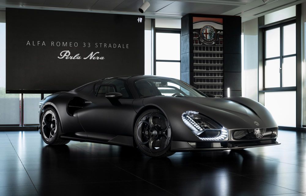 Alfa Romeo 33 Stradale Perla Nera: exemplar unicat vopsit în negru - Poza 2 Alfa Romeo 33 Stradale Perla Nera: exemplar unicat vopsit în negru - Poza 2