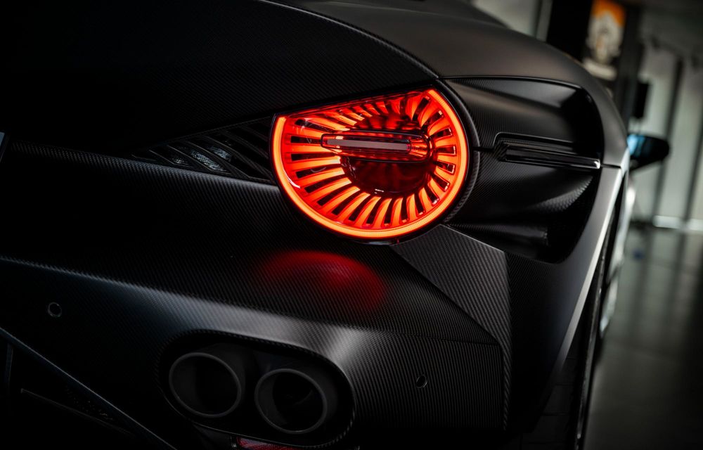 Alfa Romeo 33 Stradale Perla Nera: exemplar unicat vopsit în negru - Poza 5 Alfa Romeo 33 Stradale Perla Nera: exemplar unicat vopsit în negru - Poza 5
