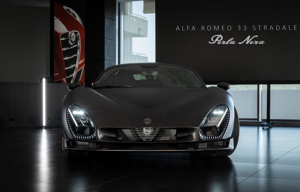 Alfa Romeo 33 Stradale Perla Nera: exemplar unicat vopsit în negru - Poza 15 Alfa Romeo 33 Stradale Perla Nera: exemplar unicat vopsit în negru - Poza 15