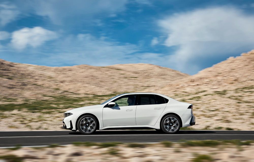 Noul BMW Seria 3 cu motoare termice este aici: până la 443 de cai putere - Poza 34