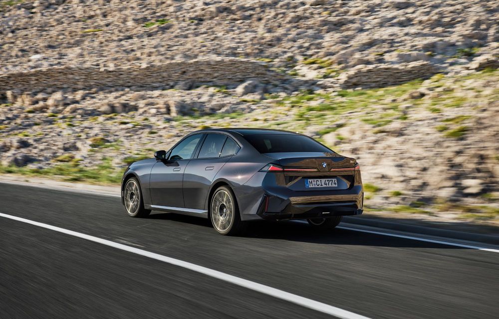 Noul BMW Seria 3 cu motoare termice este aici: până la 443 de cai putere - Poza 96