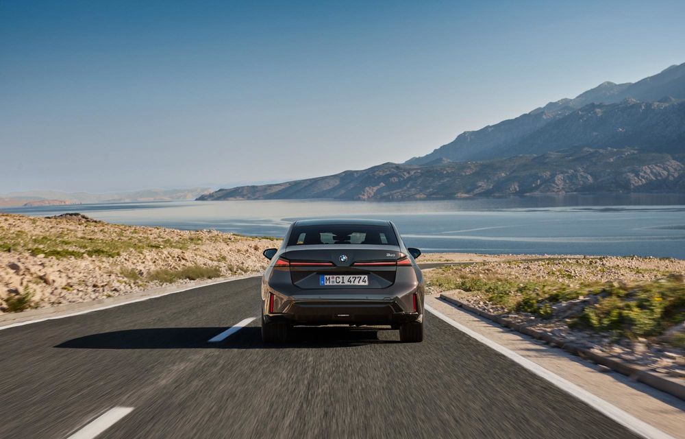 Noul BMW Seria 3 cu motoare termice este aici: până la 443 de cai putere - Poza 101