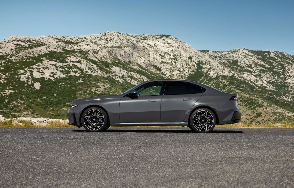 Noul BMW Seria 3 cu motoare termice este aici: până la 443 de cai putere - Poza 110