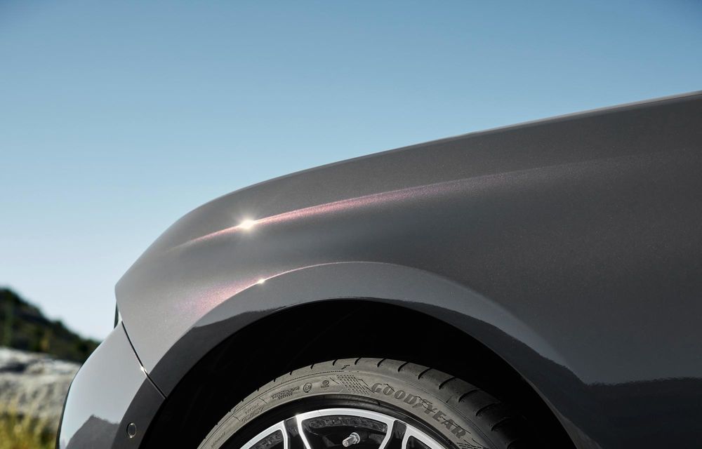 Noul BMW Seria 3 cu motoare termice este aici: până la 443 de cai putere - Poza 112