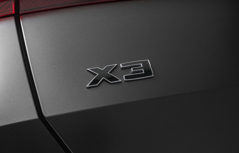 BMW lansează noul pachet Black Package pentru X3 M50 xDrive - Poza 10
