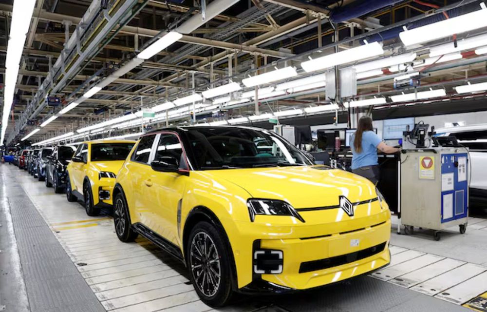 Renault investește peste 10 miliarde de euro în Franța în următorii 5 ani pentru mașini electrice mai accesibile - Poza 2 Renault investește peste 10 miliarde de euro în Franța în următorii 5 ani pentru mașini electrice mai accesibile - Poza 2