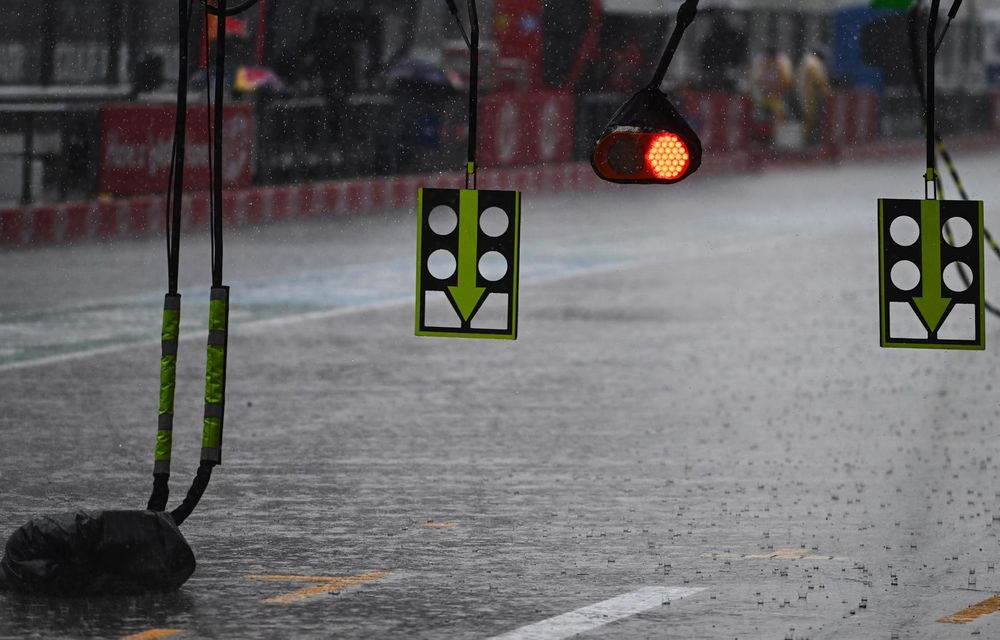 F1 Malaezia: Max Verstappen obține prima victorie din 2026. George Russell abandonează - Poza 2 F1 Malaezia: Max Verstappen obține prima victorie din 2026. George Russell abandonează - Poza 2