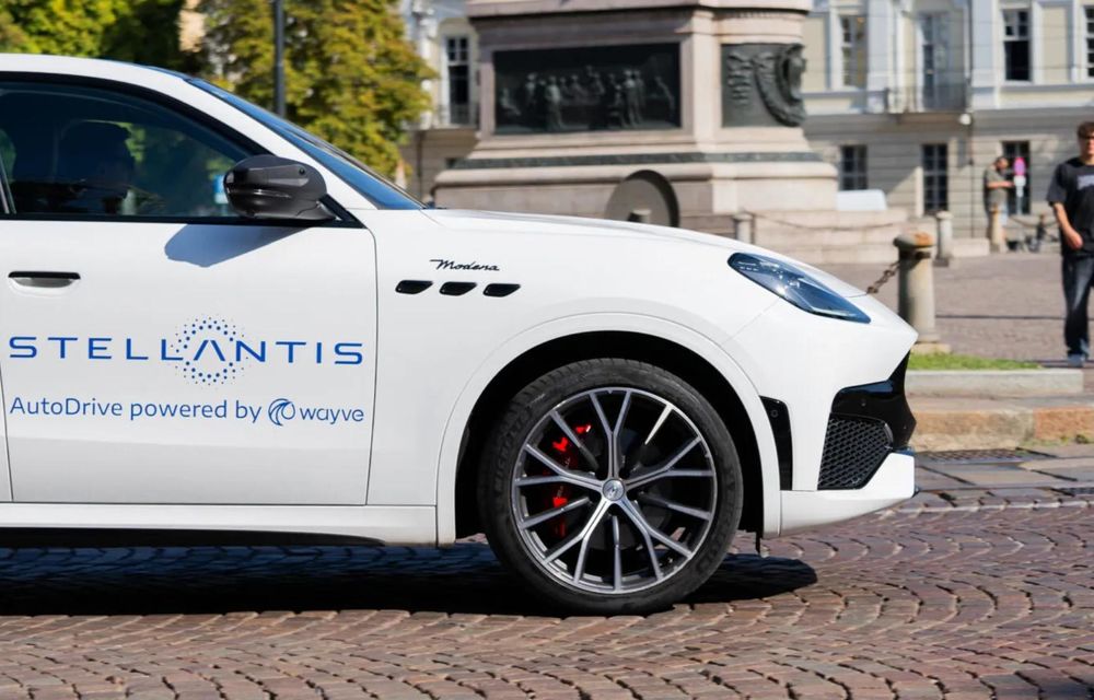 Stellantis testează un nou sistem de conducere semi-autonomă, bazat pe AI - Poza 8 Stellantis testează un nou sistem de conducere semi-autonomă, bazat pe AI - Poza 8