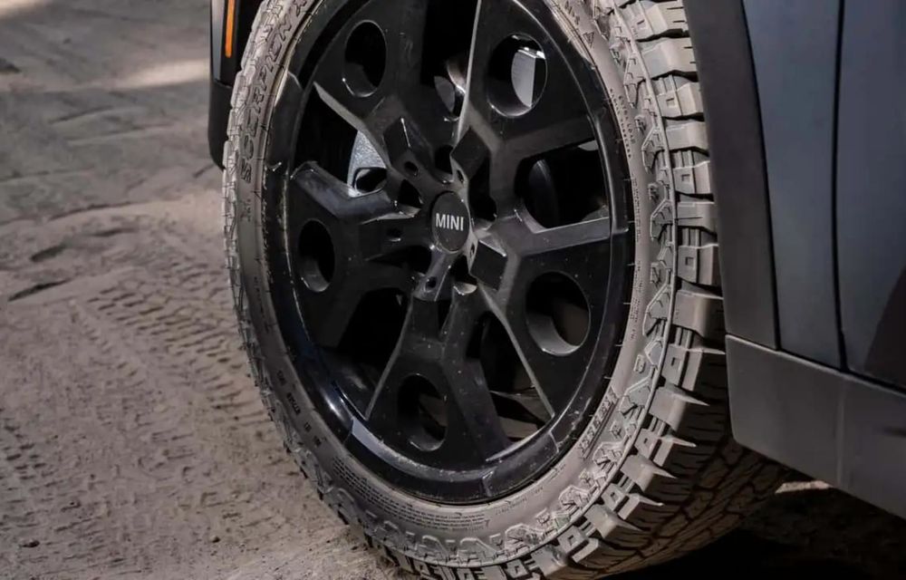 MINI Countryman Untamed Edition: suspensie înălțată, anvelope all-terrain și tracțiune integrală - Poza 10 MINI Countryman Untamed Edition: suspensie înălțată, anvelope all-terrain și tracțiune integrală - Poza 10