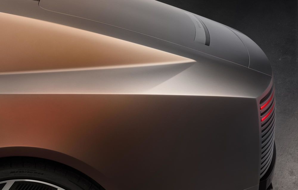 Jaguar prezintă noul Type 01: trei motoare electrice, 1.030 CP și 720 km autonomie - Poza 25 Jaguar prezintă noul Type 01: trei motoare electrice, 1.030 CP și 720 km autonomie - Poza 25