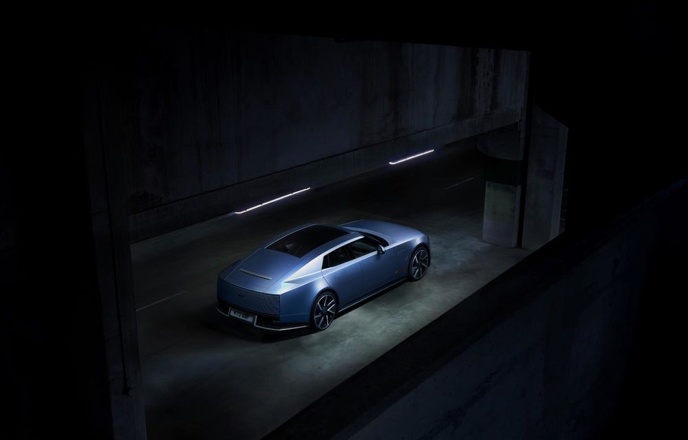 Jaguar prezintă noul Type 01: trei motoare electrice, 1.030 CP și 720 km autonomie - Poza 48 Jaguar prezintă noul Type 01: trei motoare electrice, 1.030 CP și 720 km autonomie - Poza 48