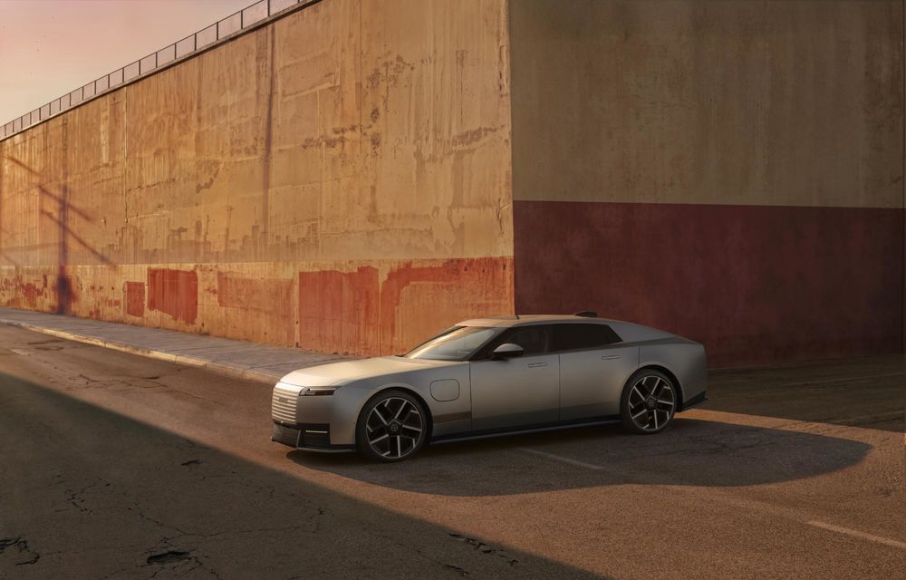 Jaguar prezintă noul Type 01: trei motoare electrice, 1.030 CP și 720 km autonomie - Poza 52 Jaguar prezintă noul Type 01: trei motoare electrice, 1.030 CP și 720 km autonomie - Poza 52