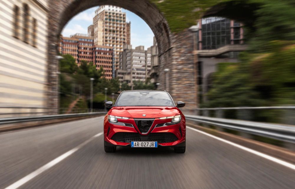 Îmbunătățiri pentru gama Alfa Romeo: interior de calitate superioară pentru Junior - Poza 3