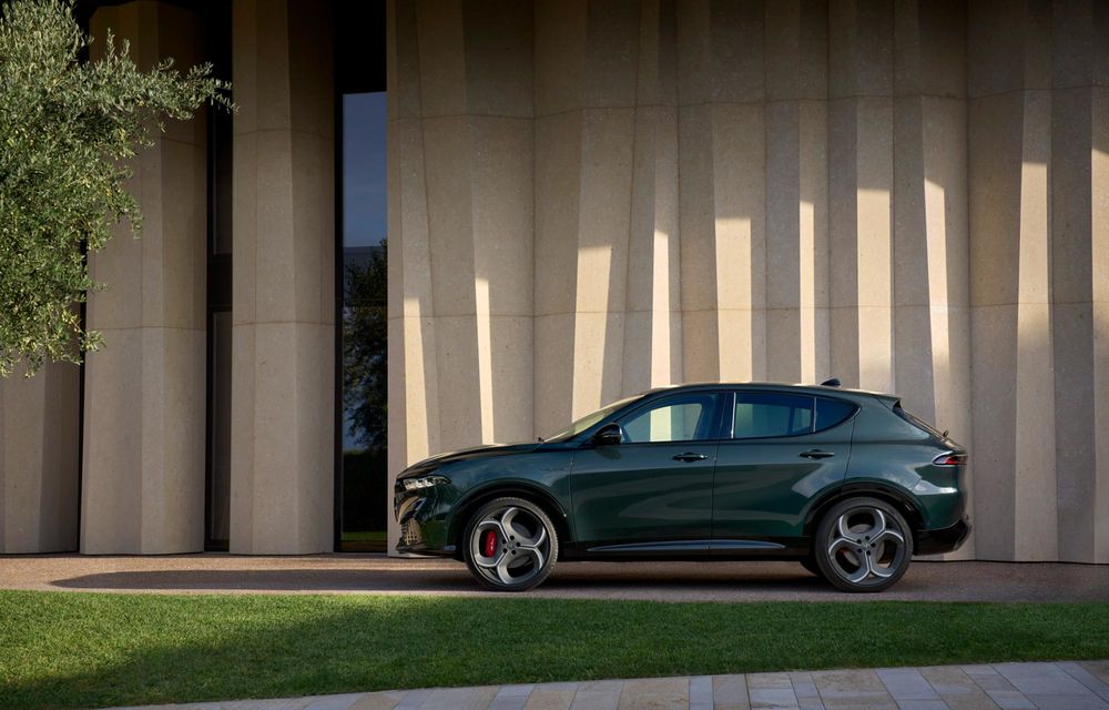 Îmbunătățiri pentru gama Alfa Romeo: interior de calitate superioară pentru Junior - Poza 7