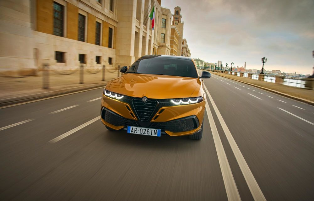 Îmbunătățiri pentru gama Alfa Romeo: interior de calitate superioară pentru Junior - Poza 10